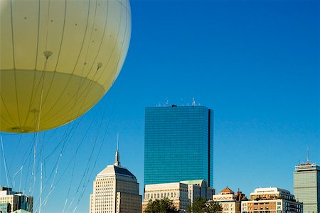 simsearch:625-00801301,k - Hot air balloon in front of buildings, Boston, Massachusetts, USA Stock Photo - Premium Royalty-Free, Code: 625-00805704