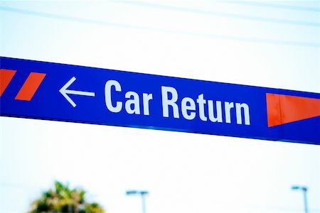 simsearch:625-01094222,k - Low angle view of a rental car sign, San Diego, California, USA Stock Photo - Premium Royalty-Free, Code: 625-00805942