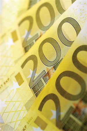 simsearch:625-00801281,k - Close-up of two hundred Euro banknotes Stock Photo - Premium Royalty-Free, Code: 625-00800967