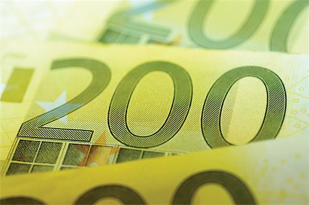 simsearch:625-00801281,k - Close-up of two hundred Euro banknotes Stock Photo - Premium Royalty-Free, Code: 625-00800969