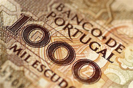 simsearch:625-00801281,k - One 1000 Portuguese bank note, extreme close-up Stock Photo - Premium Royalty-Free, Code: 625-00801261