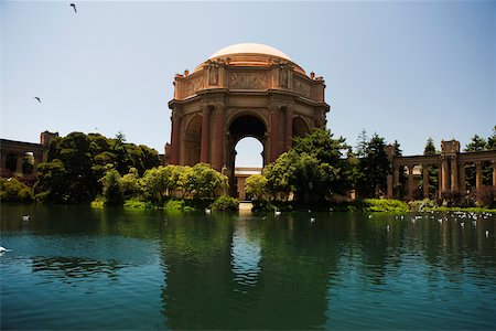 Facade of a rotunda, The Exploratorium, San Francisco, California, USA Stock Photo - Premium Royalty-Free, Code: 625-00801314