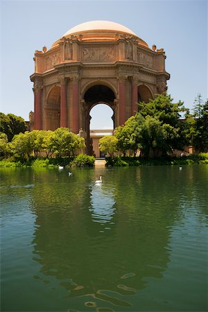 Facade of a rotunda, The Exploratorium, San Francisco, California, USA Stock Photo - Premium Royalty-Free, Code: 625-00801320