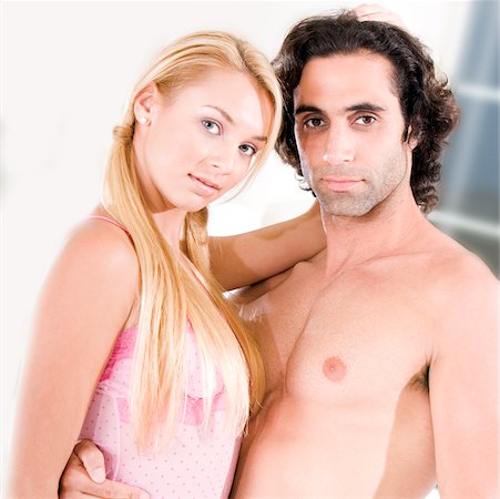 simsearch:625-00850507,k - Portrait of a young couple Stock Photo - Premium Royalty-Free, Code: 625-00839139