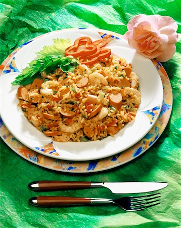 simsearch:625-01261270,k - Close-up of rice with sausages and shrimps Stock Photo - Premium Royalty-Free, Code: 625-00849280