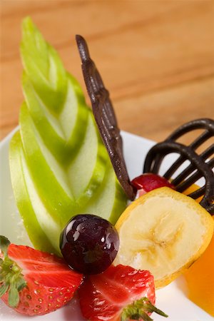 simsearch:625-01250196,k - Close-up of fruit salad in a plate Stock Photo - Premium Royalty-Free, Code: 625-00849755