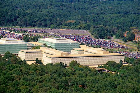 simsearch:625-00840445,k - Aerial view of a parking lot beside a government building, CIA headquarters, Virginia, USA Stock Photo - Premium Royalty-Free, Code: 625-00840450