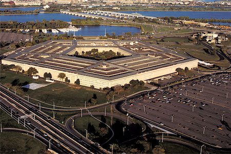 simsearch:625-00840445,k - Aerial view of a government building in a city, The Pentagon, Washington DC, USA Stock Photo - Premium Royalty-Free, Code: 625-00840590