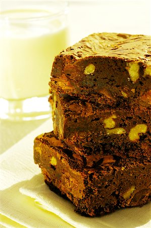 simsearch:625-01250196,k - Close-up of a stack of brownies and a glass of milk Stock Photo - Premium Royalty-Free, Code: 625-00898819