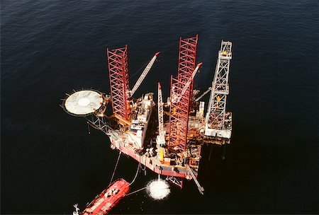 Aerial view of a jack-up oil rig in the Mediterranean Sea Stock Photo - Premium Royalty-Free, Code: 625-00899050