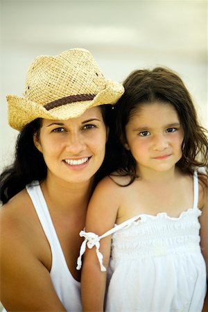 Portrait of a mother and her daughter smiling Stock Photo - Premium Royalty-Free, Code: 625-00899739
