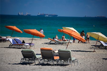 simsearch:625-00903103,k - Group of people sunbathing on the beach, Miami, Florida, USA Stock Photo - Premium Royalty-Free, Code: 625-00903120