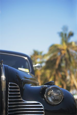 Close-up of the headlight of a vintage car, Miami, Florida, USA Stock Photo - Premium Royalty-Free, Code: 625-00903172