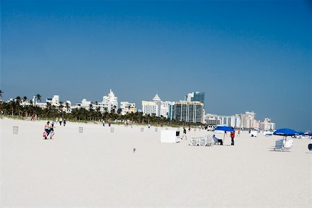 simsearch:625-00903103,k - Group of people on the beach, South Beach, Miami, Florida, USA Stock Photo - Premium Royalty-Free, Code: 625-00903213