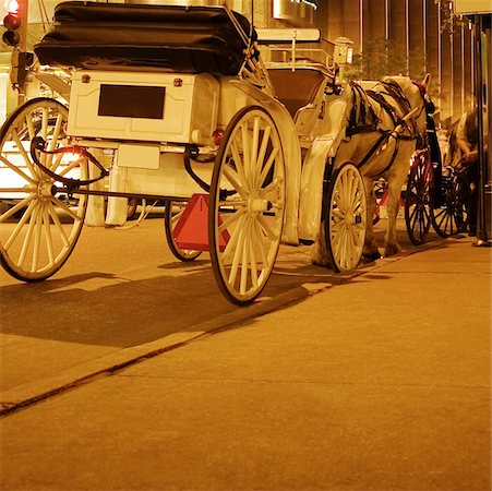 Horse cart on the road, Chicago, Illinois, USA Stock Photo - Premium Royalty-Free, Code: 625-00903414