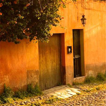 Facade of a house, Mexico Stock Photo - Premium Royalty-Free, Code: 625-00903457