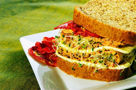 simsearch:625-01261270,k - Close-up of a sandwich on a platter Stock Photo - Premium Royalty-Free, Code: 625-01038604