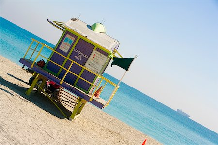 simsearch:625-00903103,k - Lifeguard hut on the beach Stock Photo - Premium Royalty-Free, Code: 625-01039863