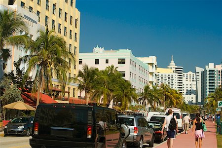simsearch:625-01750061,k - Group of people walking on the sidewalk, Miami, Florida, USA Stock Photo - Premium Royalty-Free, Code: 625-01039898