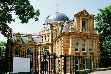 simsearch:614-06625108,k - Side view of a domed building adjacent to Royal Observatory, Greenwich, England Foto de stock - Sin royalties Premium, Código: 625-01040581