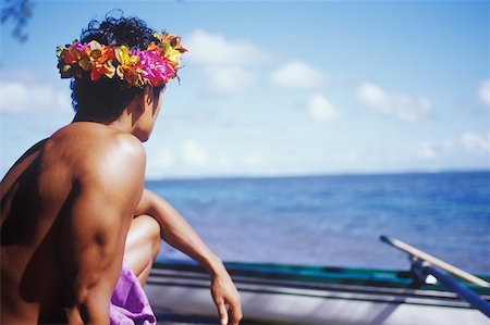 simsearch:625-01098341,k - Close-up of a young man looking at a boat, Hawaii, USA Stock Photo - Premium Royalty-Free, Code: 625-01094760