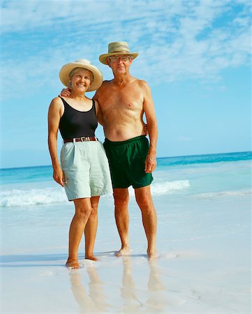 Senior couple standing on the beach and posing, Bermuda Stock Photo - Premium Royalty-Free, Code: 625-01095813