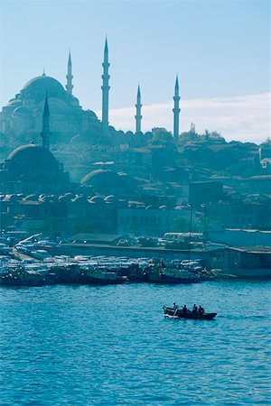 simsearch:841-03067143,k - Buildings at the waterfront, Galata Bridge, Istanbul, Turkey Stock Photo - Premium Royalty-Free, Code: 625-01250992