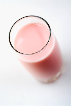 simsearch:625-01250196,k - Close-up of a glass of a milkshake Stock Photo - Premium Royalty-Free, Code: 625-01264654