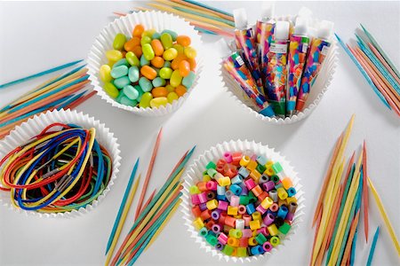 simsearch:625-01250196,k - Close-up of toothpicks with multi colored strings and candy Stock Photo - Premium Royalty-Free, Code: 625-01261098