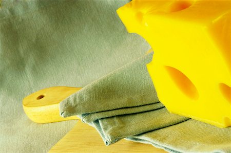 simsearch:625-01261270,k - Close-up of cheese and a napkin on a cutting board Stock Photo - Premium Royalty-Free, Code: 625-01261518