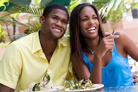 simsearch:625-00902698,k - Close-up of a young man and a teenage girl sitting in a restaurant Foto de stock - Sin royalties Premium, Código: 625-01261659