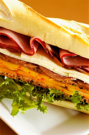 simsearch:625-01261270,k - Close-up of roast beef and cheese sandwich on a plate Stock Photo - Premium Royalty-Free, Code: 625-01262955