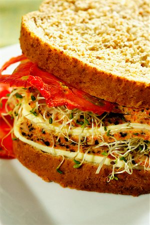 simsearch:625-01261270,k - Close-up of a sandwich Stock Photo - Premium Royalty-Free, Code: 625-01263609