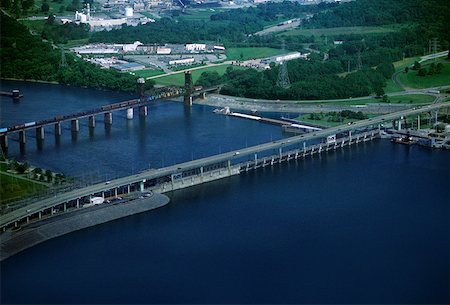 energia hidroelétrica - Chickamauga hydroelectric dam, Tennessee, USA Foto de stock - Royalty Free Premium, Número: 625-01745933