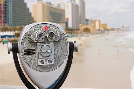 Close-up of coin operated binoculars, Daytona Beach, Florida, USA Stock Photo - Premium Royalty-Free, Code: 625-01749601