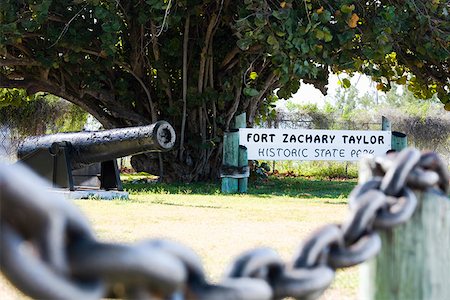 Cannon in a field, Fort Zachary Taylor State Park, Key West, Florida, USA Stock Photo - Premium Royalty-Free, Code: 625-01749780