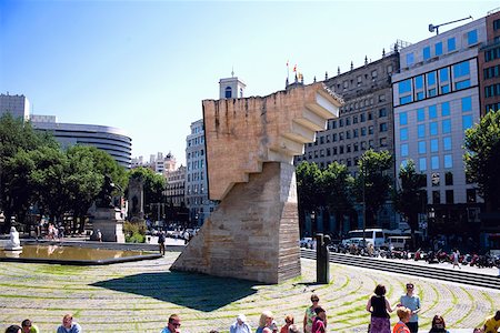 simsearch:625-01750061,k - Structure in front of a building, Barcelona, Spain Stock Photo - Premium Royalty-Free, Code: 625-01750545