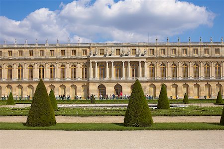 simsearch:625-01750061,k - Formal garden in front of a palace, Palace of Versailles, Versailles, France Stock Photo - Premium Royalty-Free, Code: 625-01750585