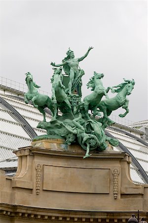 simsearch:625-01751332,k - Low angle view of statues, Galeries Nationales du Grand Palais, Paris, Ile-de-France, France Stock Photo - Premium Royalty-Free, Code: 625-01750622