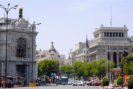simsearch:625-00806447,k - Traffic on a road in front of buildings, Gran Via, Madrid, Spain Stock Photo - Premium Royalty-Free, Code: 625-01750808
