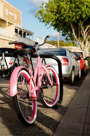 Bicycle and cars parked at the roadside, Lahaina, Maui, Hawaii Islands, USA Stock Photo - Premium Royalty-Free, Code: 625-01751183