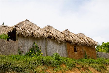 simsearch:625-01751647,k - Low angle view of huts in a row, French Harbour, Rotan, Bay Islands, Honduras Stock Photo - Premium Royalty-Free, Code: 625-01751976