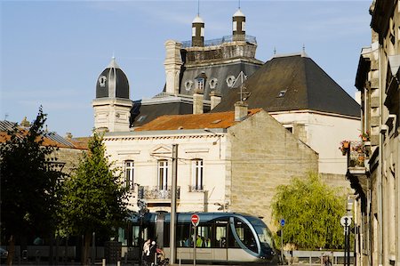 simsearch:625-00806447,k - Cable car in a city, Vieux Bordeaux, Bordeaux, France Stock Photo - Premium Royalty-Free, Code: 625-02927677