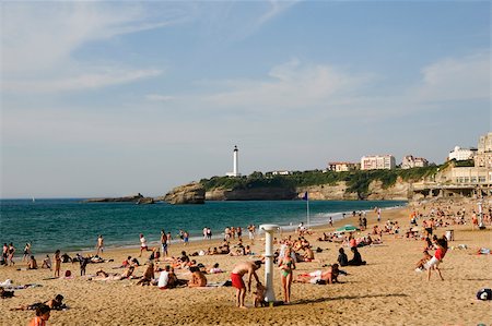 simsearch:625-00903103,k - Tourists on the beach, Grande Plage, Phare de Biarritz, Biarritz, France Stock Photo - Premium Royalty-Free, Code: 625-02927958