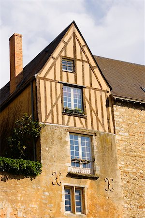 pays de la loire - Low angle view of a medieval house, Le Mans, Sarthe, Pays-de-la-Loire, France Stock Photo - Premium Royalty-Free, Code: 625-02928133