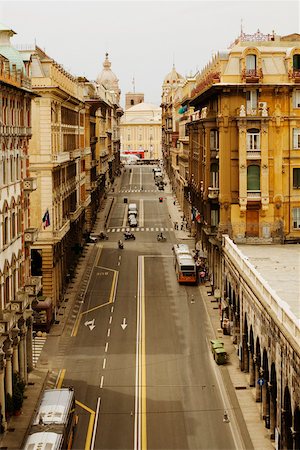 simsearch:625-00806447,k - High angle view of a street in a city, Via XX Settembre, Piazza De Ferrari, Genoa, Liguria, Italy Stock Photo - Premium Royalty-Free, Code: 625-02928891