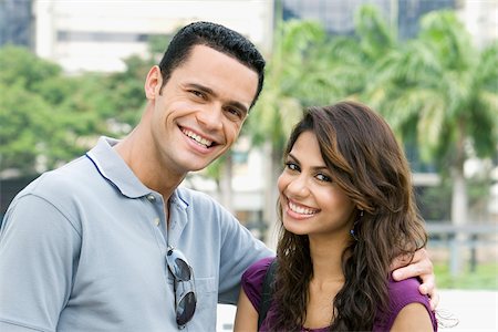 Portrait of a couple smiling Stock Photo - Premium Royalty-Free, Code: 625-02931223