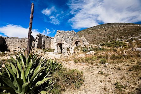 real de catorce - Old ruins of a building, Real De Catorce, San Luis Potosi, Mexico Stock Photo - Premium Royalty-Free, Code: 625-02933306