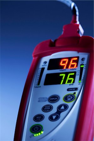 Pulse oximeter Stock Photo - Premium Royalty-Free, Code: 628-05817709