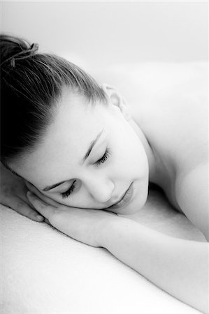 simsearch:628-05817544,k - Teenage girl lying on massage table Stock Photo - Premium Royalty-Free, Code: 628-07072455